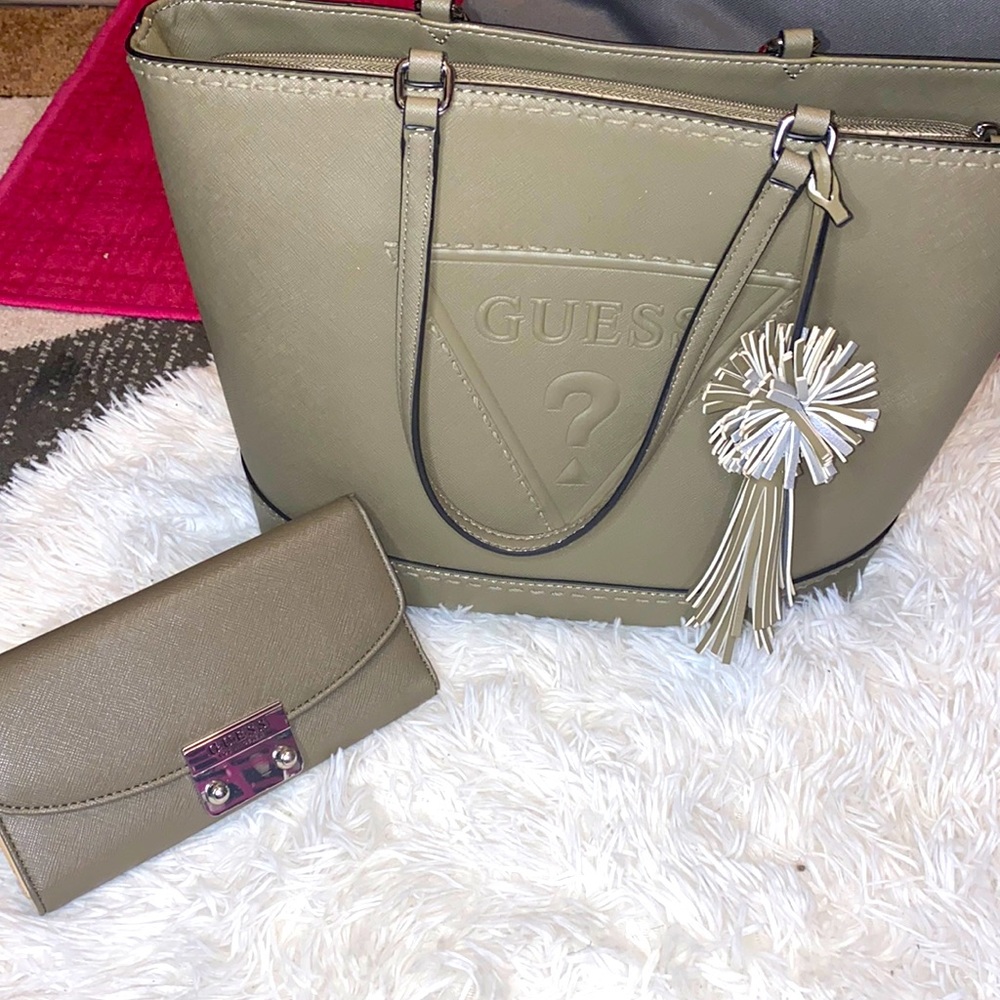 Women’s Grey/Taupe Color Guess Tote Bag & Wallet